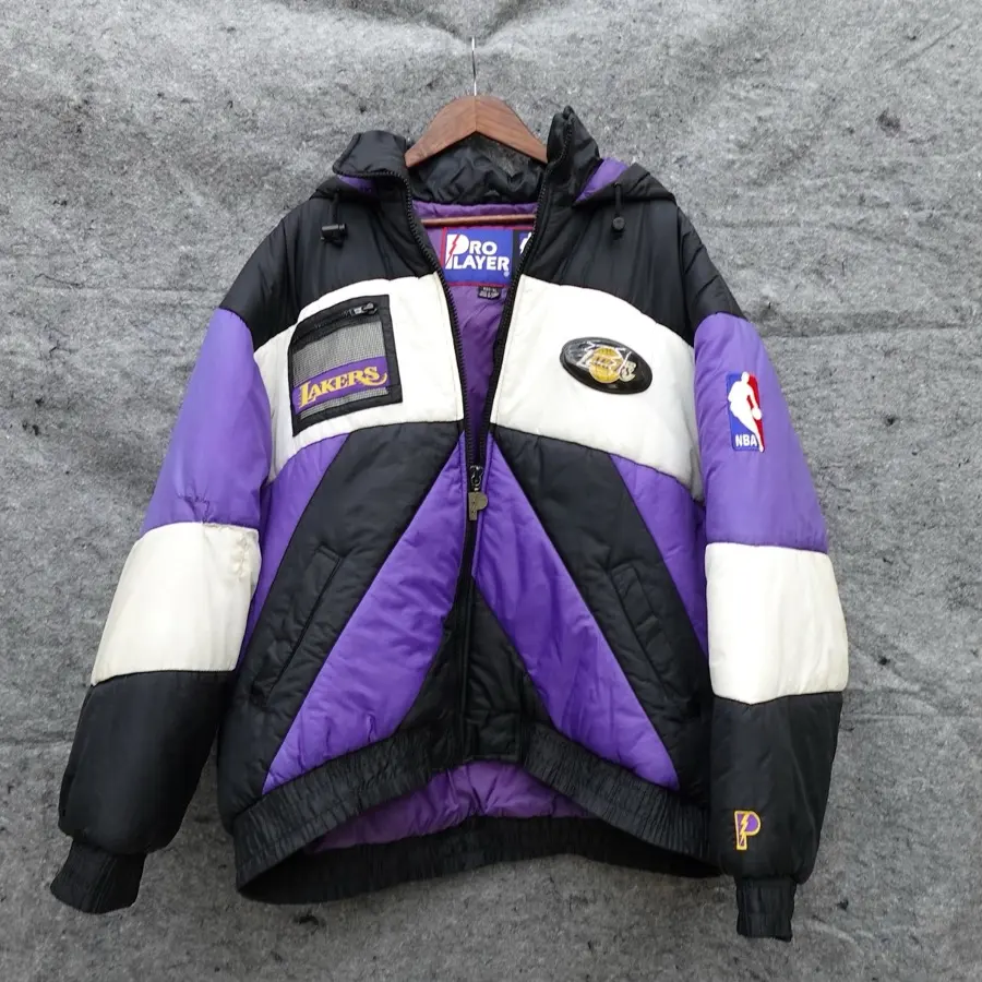 Vintage Pro Player Los Angeles Lakers puffer jacket